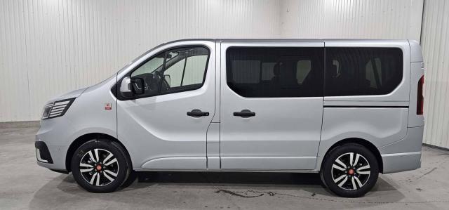 Renault Trafic image 2