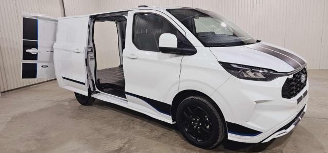 Ford Transit Custom image 3