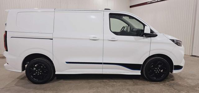 Ford Transit Custom image 8
