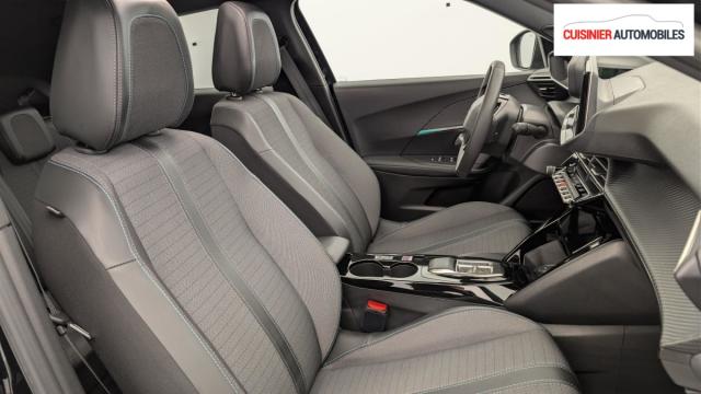 Peugeot 2008 image 1