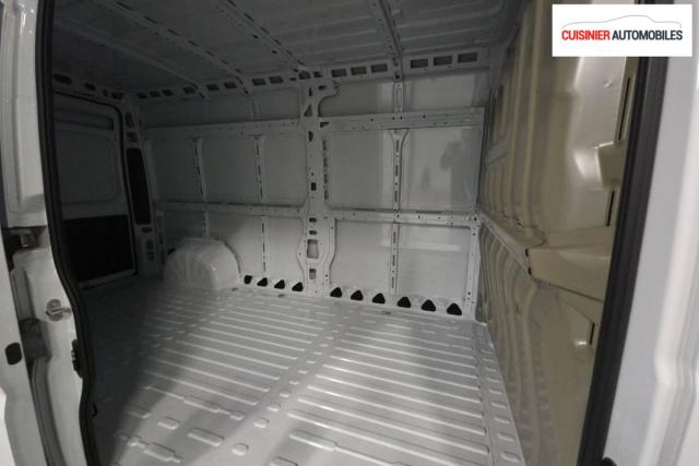 Peugeot Boxer image 2