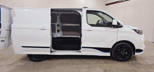 Ford Transit Custom image 1