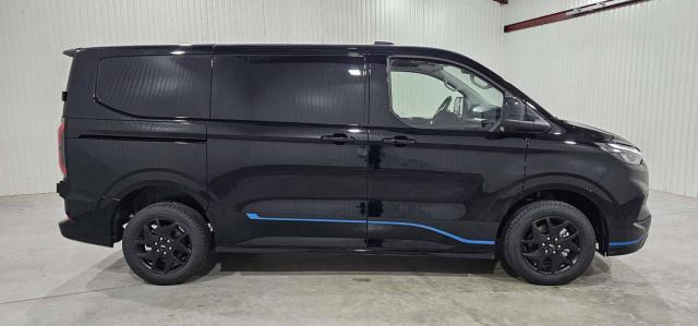 Ford Transit Custom image 3
