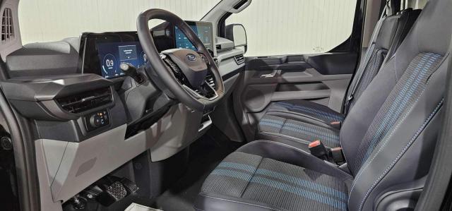 Ford Transit Custom image 8