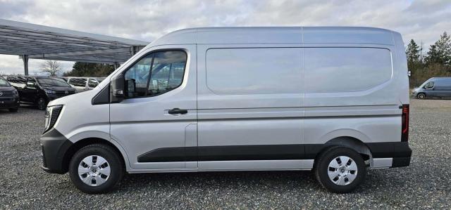 Renault Master image 1