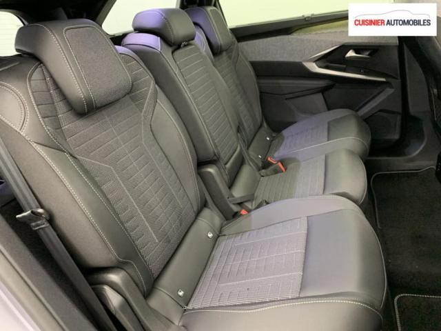 Peugeot 5008 image 2