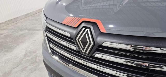 Renault Trafic image 2