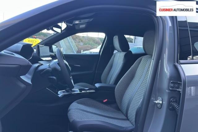 Peugeot 2008 image 2