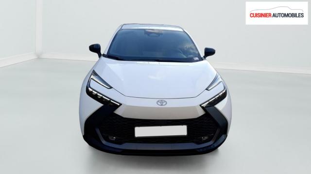 Toyota C-Hr image 2