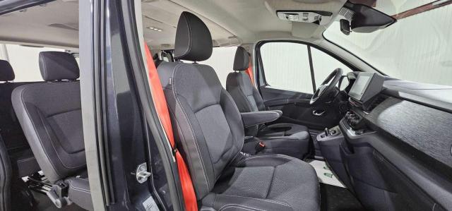 Renault Trafic image 8