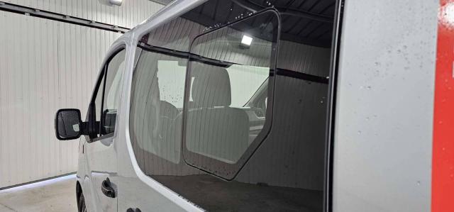 Renault Trafic image 8