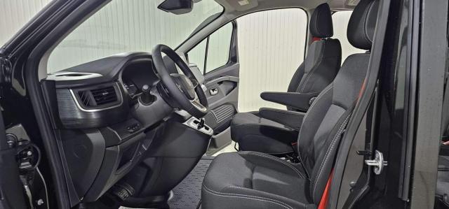 Renault Trafic image 8