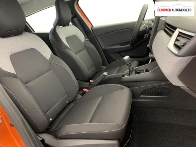 Renault Clio image 9