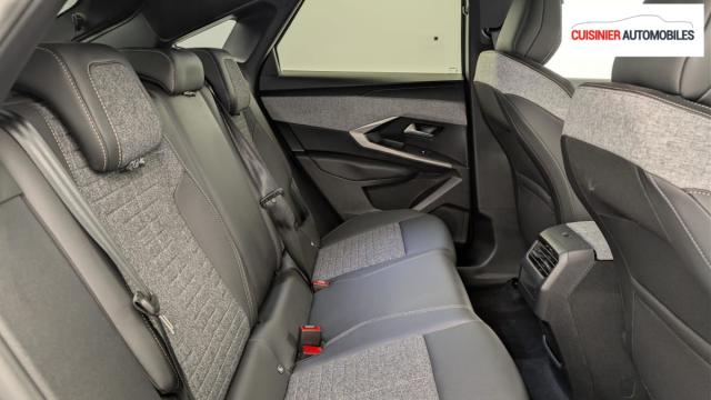 Peugeot 3008 image 2