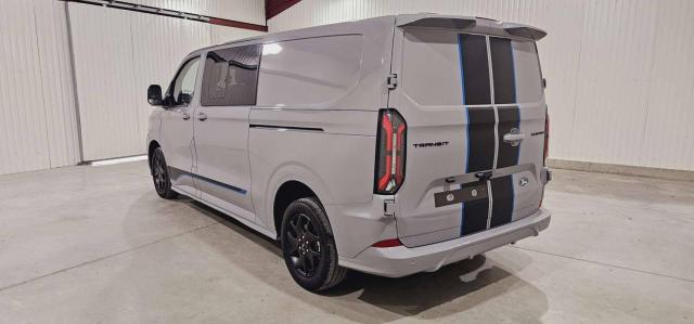 Ford Transit Custom image 2