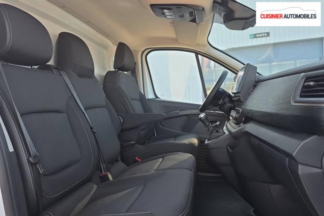 Nissan Primastar image 9