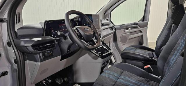 Ford Transit Custom image 4