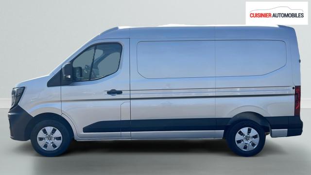 Renault Master image 2
