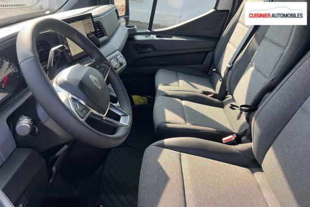 Renault Master image 9