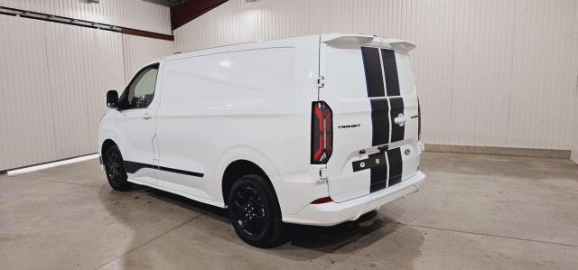 Ford Transit Custom image 8