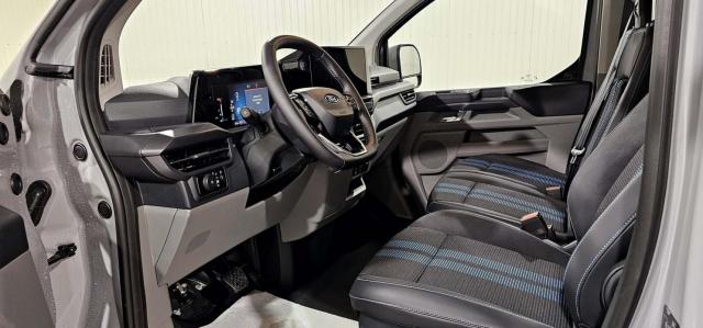 Ford Transit Custom image 7