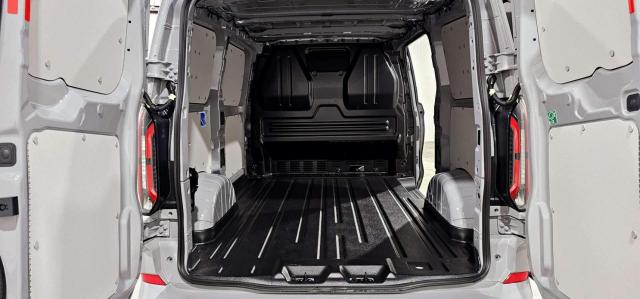 Ford Transit Custom image 3