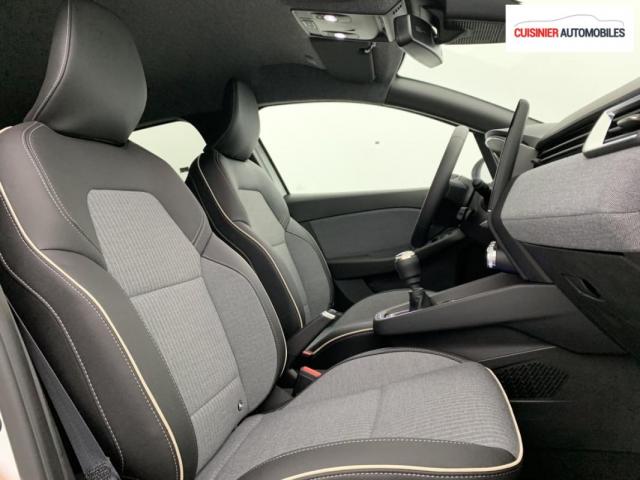 Renault Clio image 8