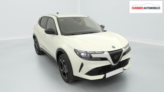 Alfa Romeo Junior 1.2 Ibrida 145 Ch E-Dct6 Ti