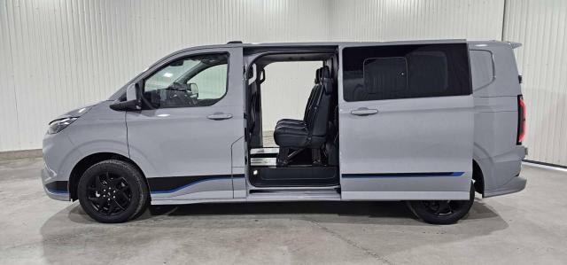 Ford Transit Custom image 3