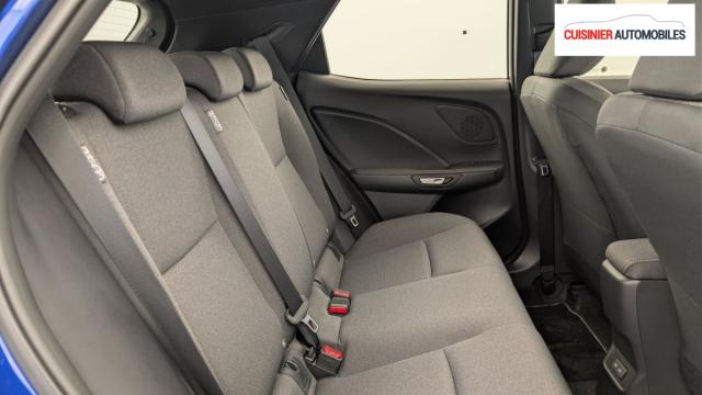 Lexus Lbx image 2