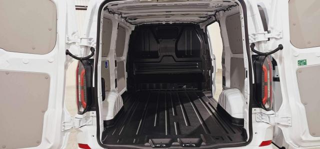 Ford Transit Custom image 8