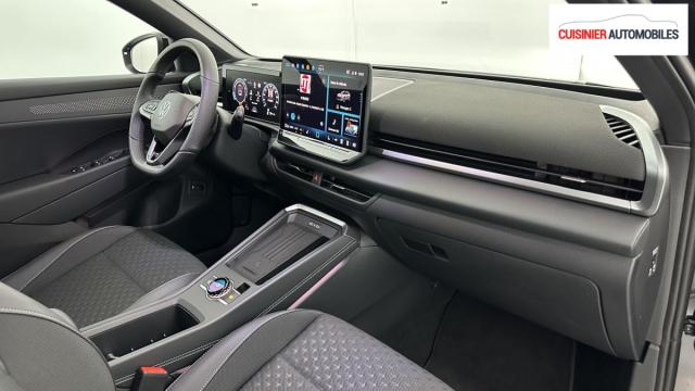 Volkswagen T-Roc image 7