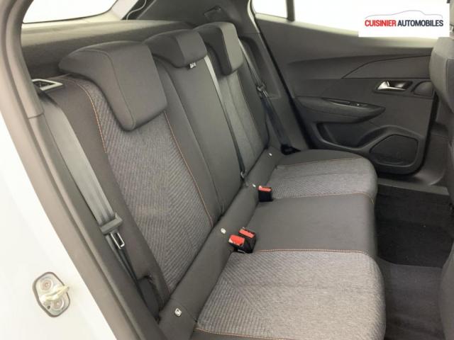 Peugeot 2008 image 2