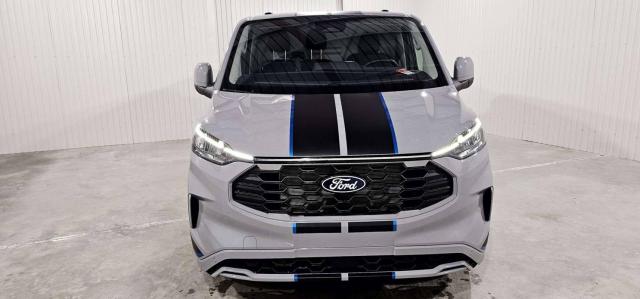 Ford Transit Custom image 8