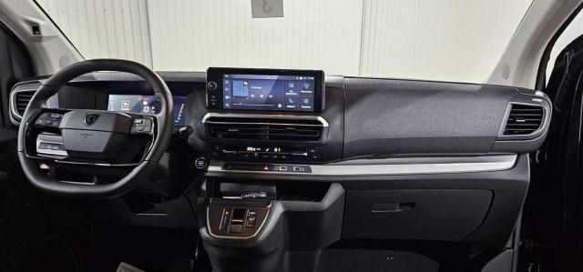 Peugeot Traveller image 6