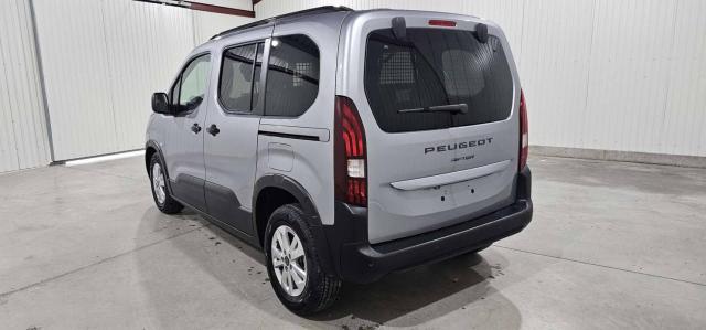 Peugeot Rifter image 9