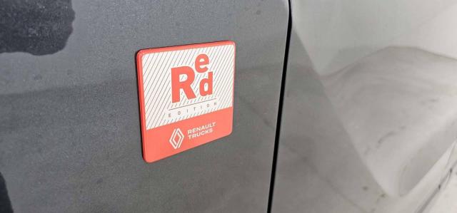 Renault Trafic image 2