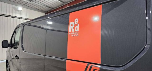 Renault Trafic image 1