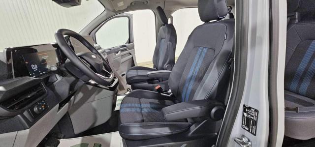 Ford Transit Custom image 9