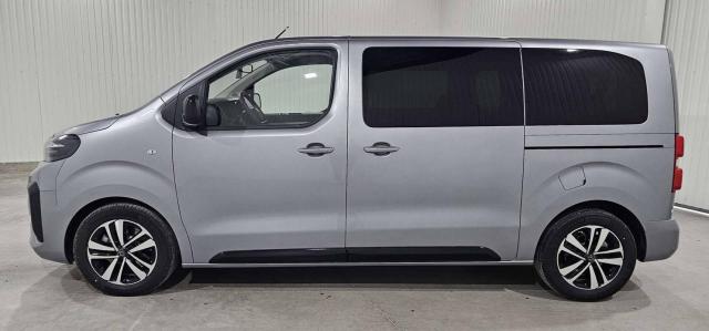 Peugeot Traveller image 1