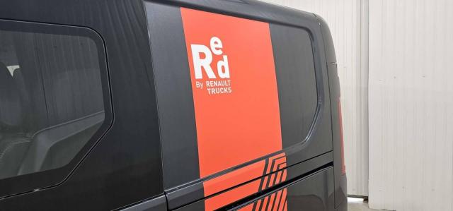 Renault Trafic image 1