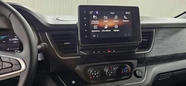 Renault Trafic image 4