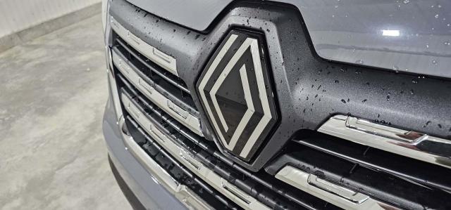 Renault Trafic image 2
