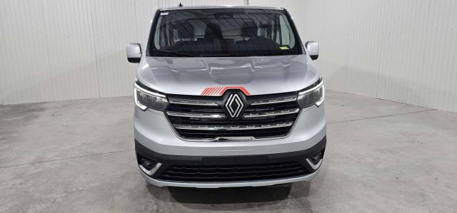 Renault Trafic image 2