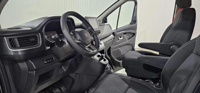 Renault Trafic image 9