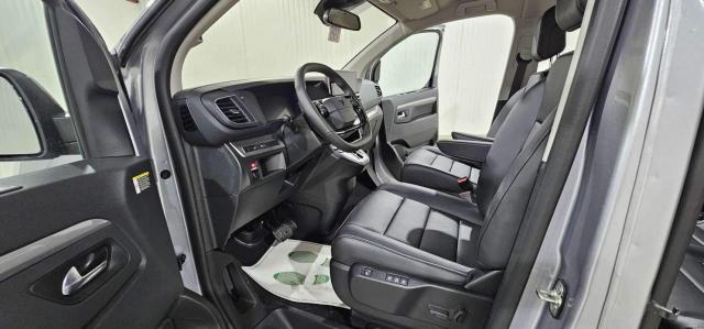 Peugeot Traveller image 8