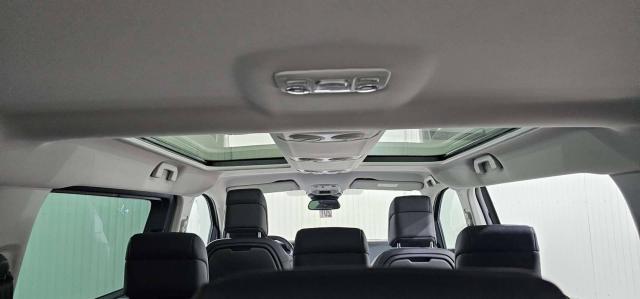 Peugeot Traveller image 1
