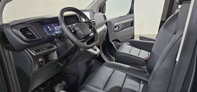 Peugeot Traveller image 4