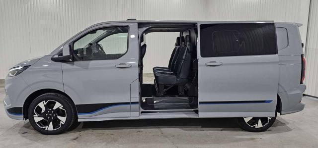 Ford Transit Custom image 3
