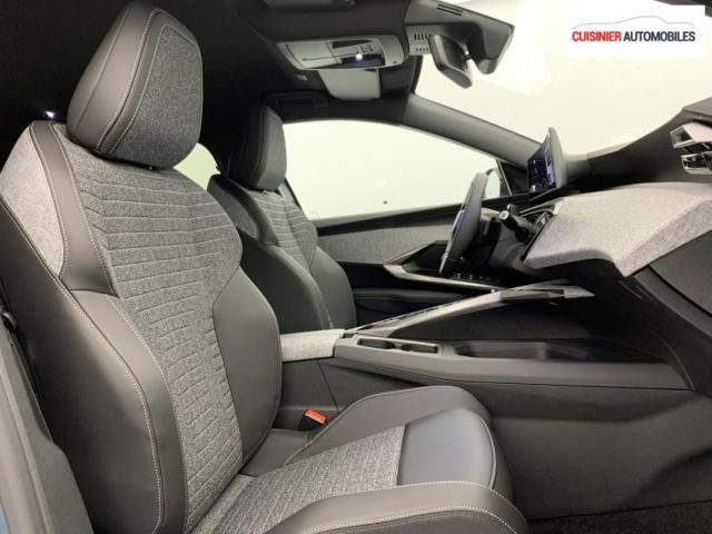 Peugeot 5008 image 1